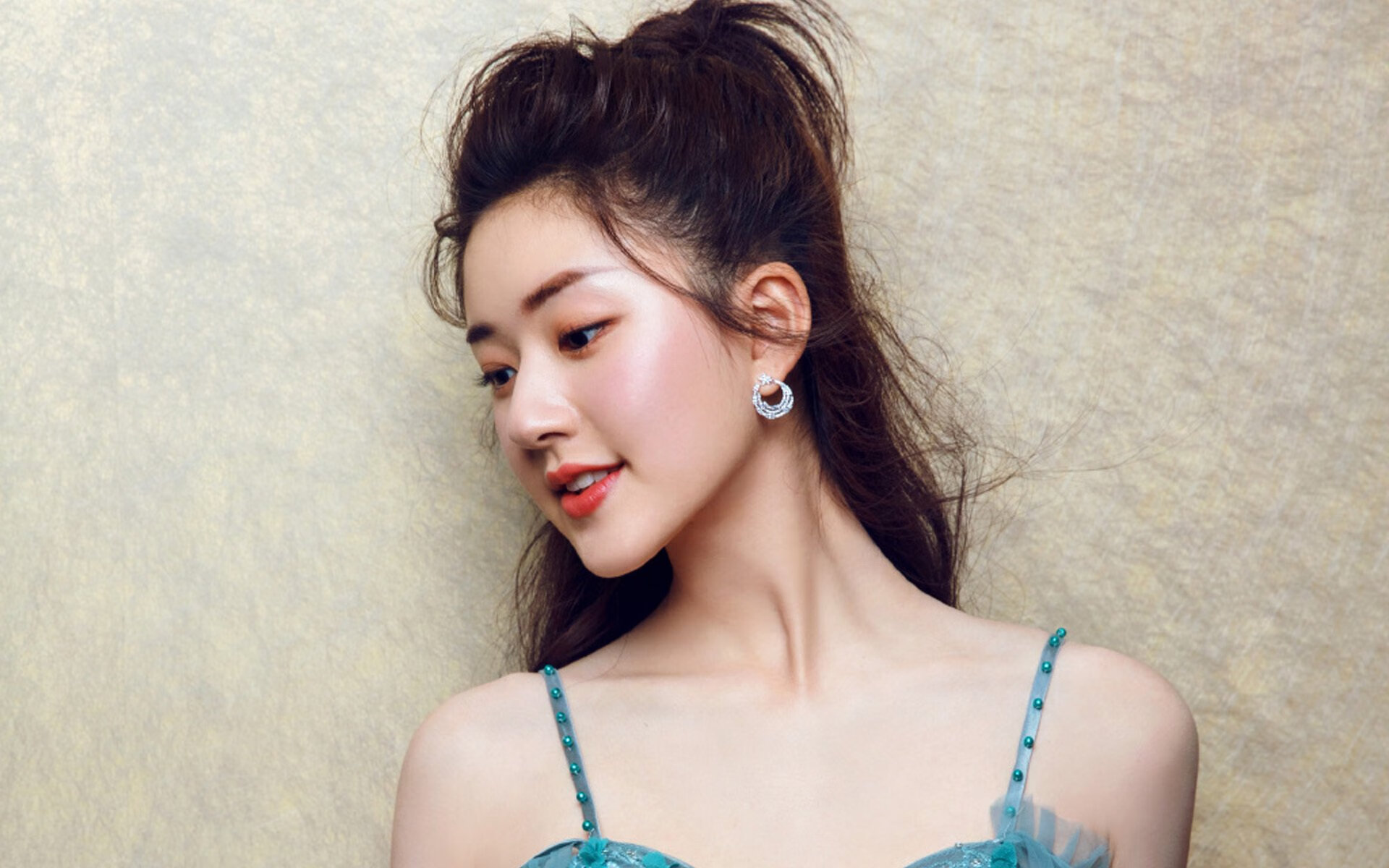 九游jiuyou-本土球员实力大爆发，助力球队赢得胜利！，本土球员英文