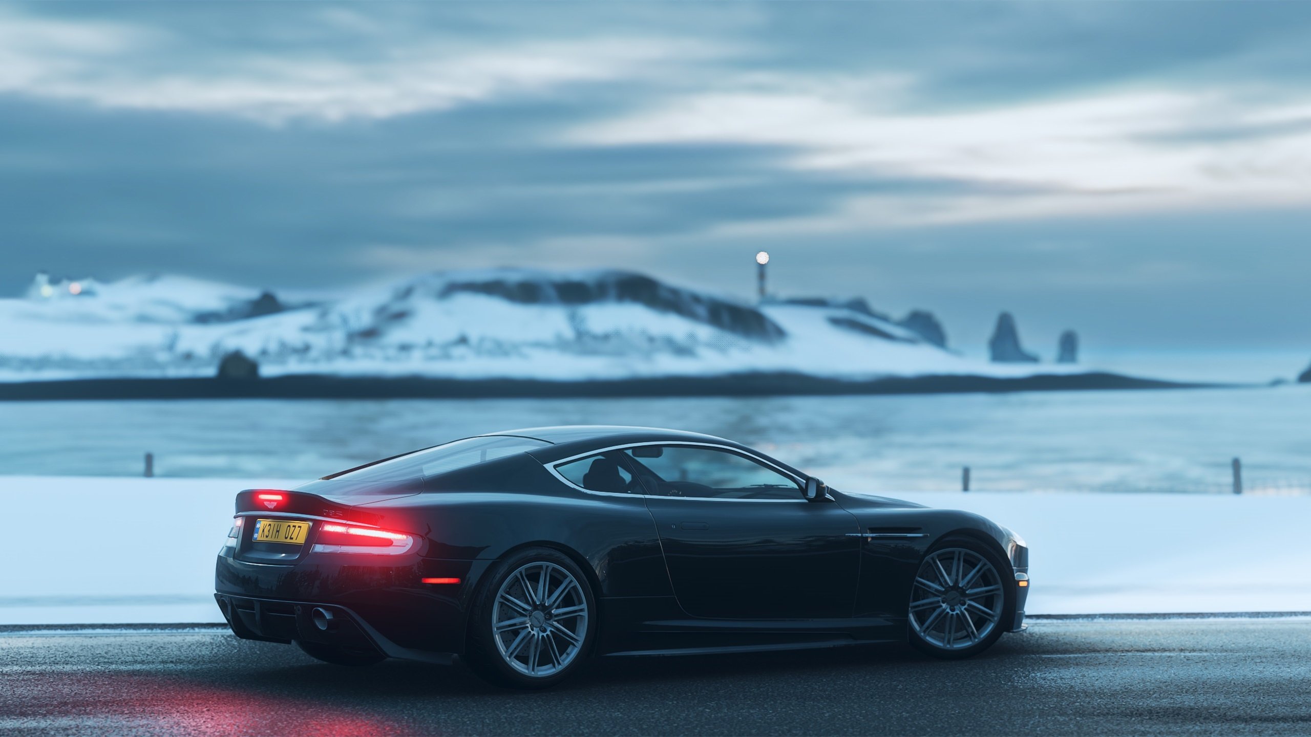 JiuyouAPP下载-湖人球员与球迷互动合照登上社交热搜榜，湖人队球员合照